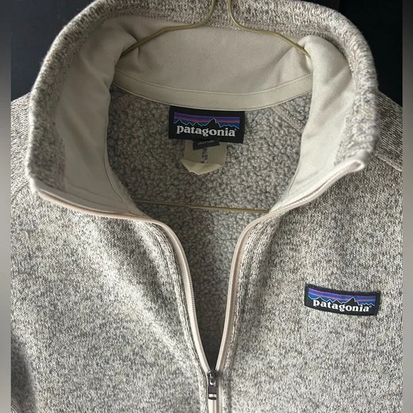 🥰 SOLD 🥰 Patagonia Oatmeal 1/4-Zip Better Sweater - Picture 4 of 4